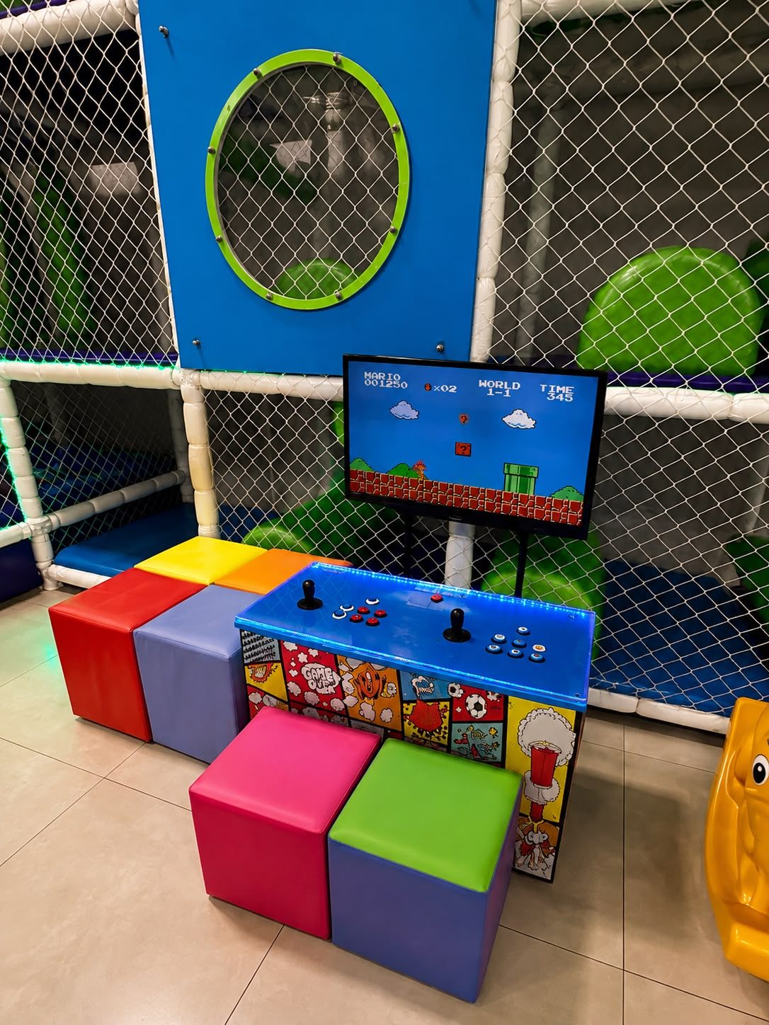 Fliperama no Empório Kids
